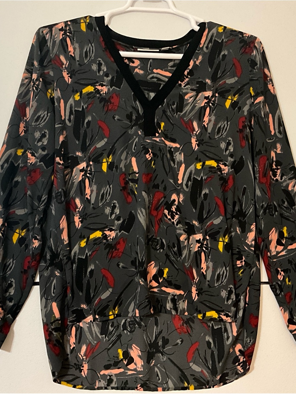 Halogen Abstract Brushstroke Blouse Women’s Large Gray Pink Black Top